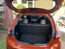 https://riyasewana.com/uploads/toyota-vitz-3020551024612.jpg