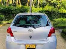 https://riyasewana.com/uploads/toyota-vitz-3022254422312.jpg