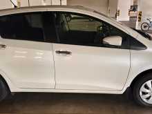 https://riyasewana.com/uploads/toyota-vitz-4170519963.jpg
