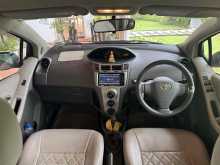 https://riyasewana.com/uploads/toyota-vitz-419070522043.jpg