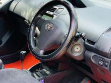 https://riyasewana.com/uploads/toyota-vitz-72200296285.jpg
