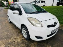 https://riyasewana.com/uploads/toyota-vitz-8622526794.jpg