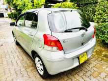https://riyasewana.com/uploads/toyota-vitz-8air-2007-257484312684.jpg