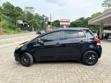 https://riyasewana.com/uploads/toyota-vitz-919442317706.jpg