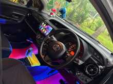 https://riyasewana.com/uploads/toyota-vitz-edition-2018-419201612433.jpg