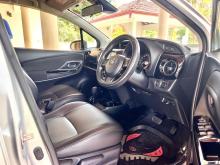 https://riyasewana.com/uploads/toyota-vitz-edition-88064724581.jpg
