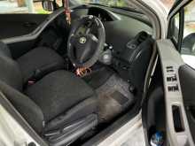 https://riyasewana.com/uploads/toyota-vitz-f-2007-259312912323.jpg