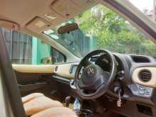 https://riyasewana.com/uploads/toyota-vitz-ksp-2011-715322912872.jpg