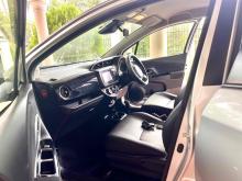 https://riyasewana.com/uploads/toyota-vitz-led-1510300724372.jpg