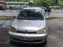 Toyota Vitz 2000 Car