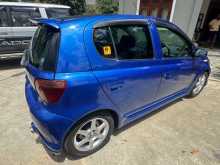 https://riyasewana.com/uploads/toyota-vitz-rs-2001-129385812043.jpg