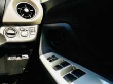 https://riyasewana.com/uploads/toyota-vitz-safety-2016-619243312094.jpg