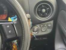 https://riyasewana.com/uploads/toyota-vitz-safety-2914563822453.jpg