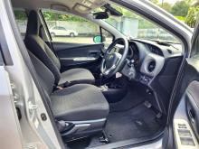 https://riyasewana.com/uploads/toyota-vitz-safety-31017416475.jpg