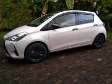 https://riyasewana.com/uploads/toyota-vitz-safetyr-6410284674.jpg