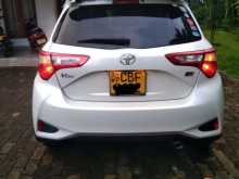 https://riyasewana.com/uploads/toyota-vitz-safetyr-6410284962.jpg