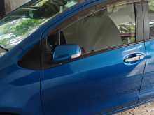 https://riyasewana.com/uploads/toyota-vitz-scp-2009-189252412253.jpg