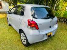https://riyasewana.com/uploads/toyota-vitz1300cc-2008-88371112254.jpg