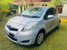 https://riyasewana.com/uploads/toyota-vitz1300cc-2008-88371112922.jpg
