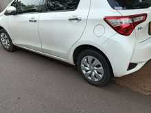 https://riyasewana.com/uploads/toyota-vitzs-2018-1318441712882.jpg