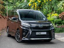 Toyota Voxy 2014 Van