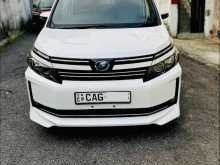 Toyota Voxy 2014 Van