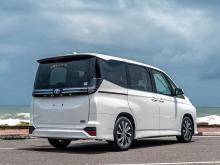 https://riyasewana.com/uploads/toyota-voxy-113244317156.jpg