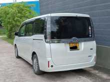 https://riyasewana.com/uploads/toyota-voxy-161407414522.jpg