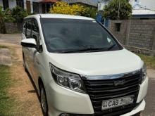 Toyota Voxy 2014 Van