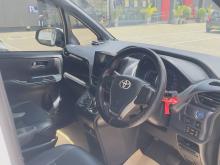 https://riyasewana.com/uploads/toyota-voxy-179594817986.jpg