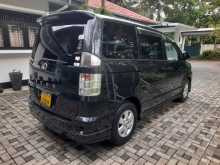Toyota VOXY 2007 Van
