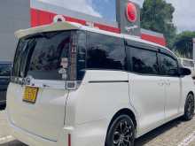 https://riyasewana.com/uploads/toyota-voxy-2014-179430812663.jpg