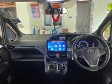 Toyota Voxy 2014 Van