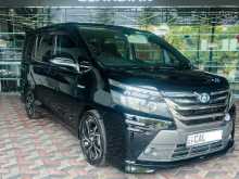 Toyota Voxy 2014 Van
