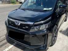 Toyota Voxy 2014 Van