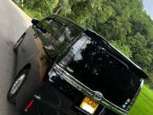 https://riyasewana.com/uploads/toyota-voxy-2014-269495512724.jpg