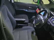 https://riyasewana.com/uploads/toyota-voxy-2015-310213212764.jpg