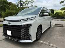 Toyota Voxy 2025 Van