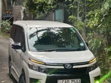 Toyota Voxy 2014 Van
