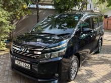 Toyota Voxy 2014 Van