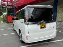 https://riyasewana.com/uploads/toyota-voxy-2716360122442.jpg