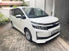 Toyota Voxy 2015 Van