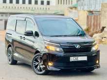 Toyota VOXY 2014 Van