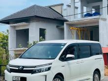 Toyota Voxy 2014 Van