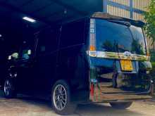 https://riyasewana.com/uploads/toyota-voxy-esquire-3014234922573.jpg