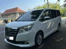 Toyota Voxy Noah 2015 Van