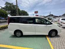 https://riyasewana.com/uploads/toyota-voxy-noah-151100224283.jpg