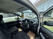 https://riyasewana.com/uploads/toyota-voxy-noah-151101096705.jpg