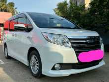 Toyota Voxy Noah 2014 Van