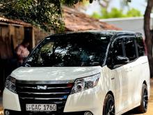 Toyota Voxy Noah 2014 Van